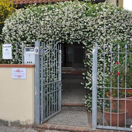 La Casa Di Fiorella Черето Гуиди Екстериор снимка